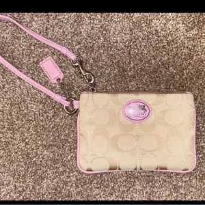 Rare Condition Coach Classic Wristlet Pink C Design